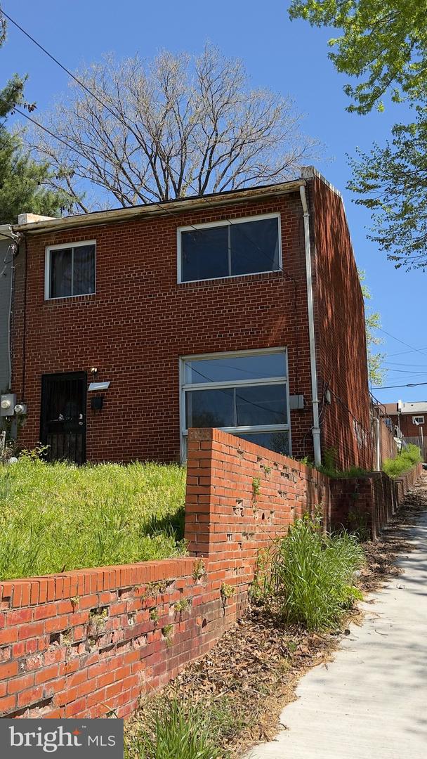 2215 14th St Ne Property Photo 1