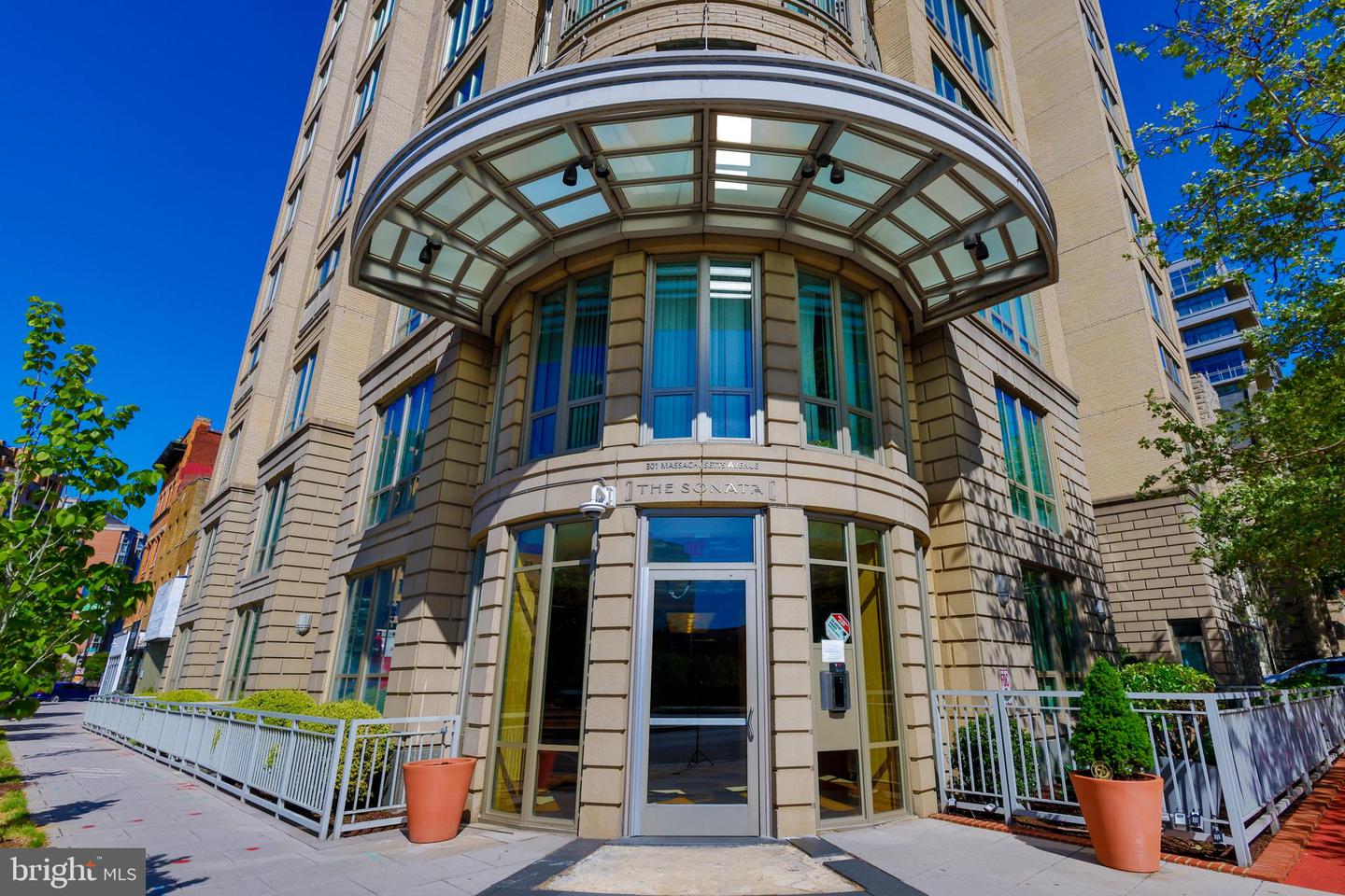 301 Massachusetts Ave Nw #204 Property Photo 4