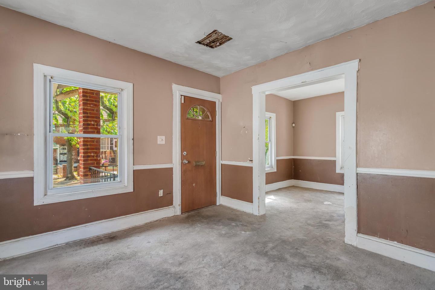 4530 Dix St Ne Property Photo 13