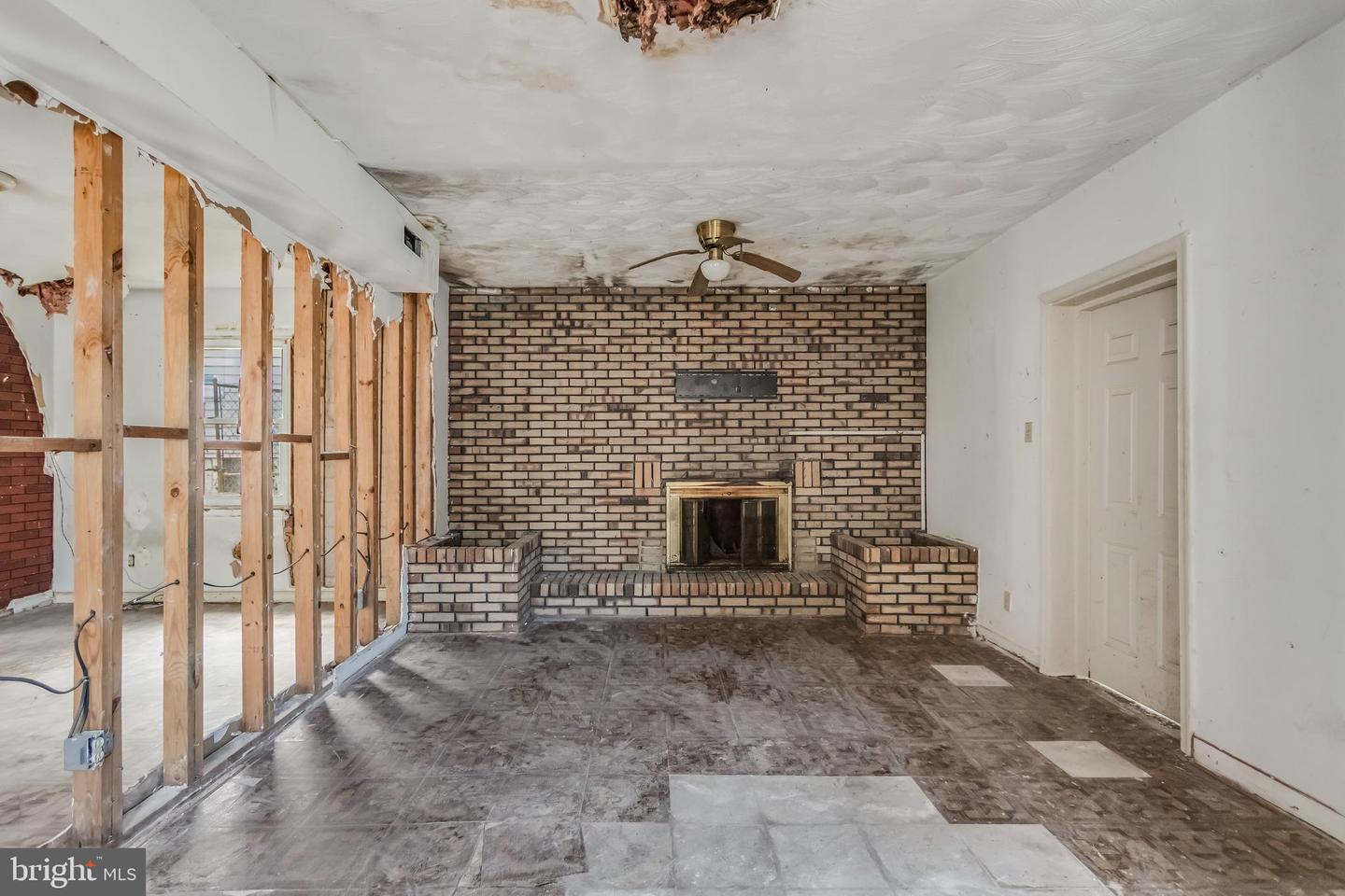 4530 Dix St Ne Property Photo 15