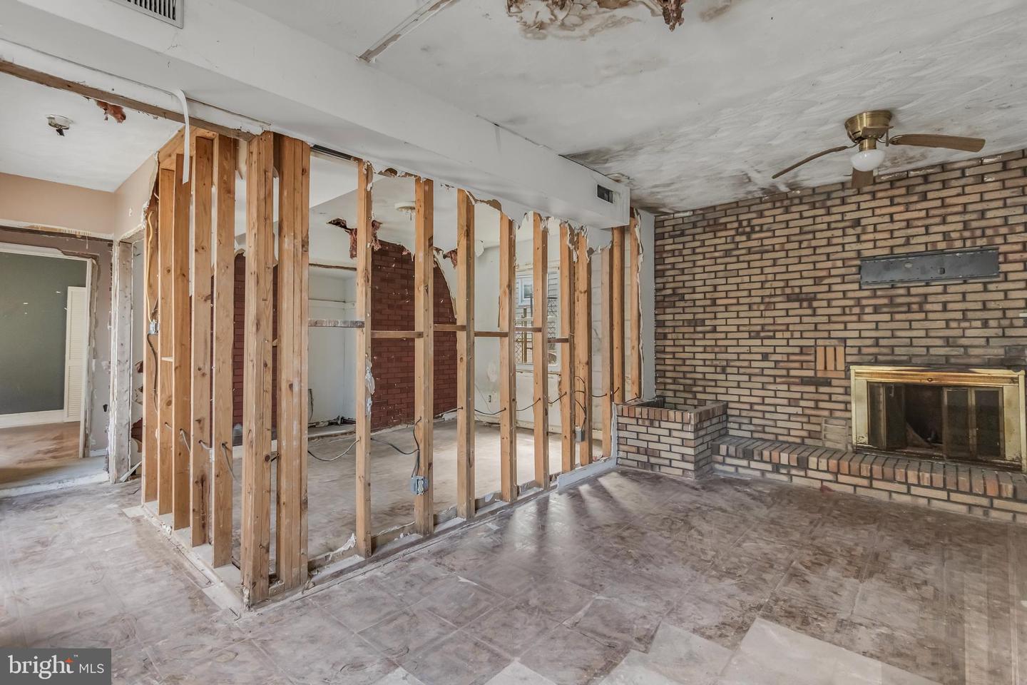 4530 Dix St Ne Property Photo 16