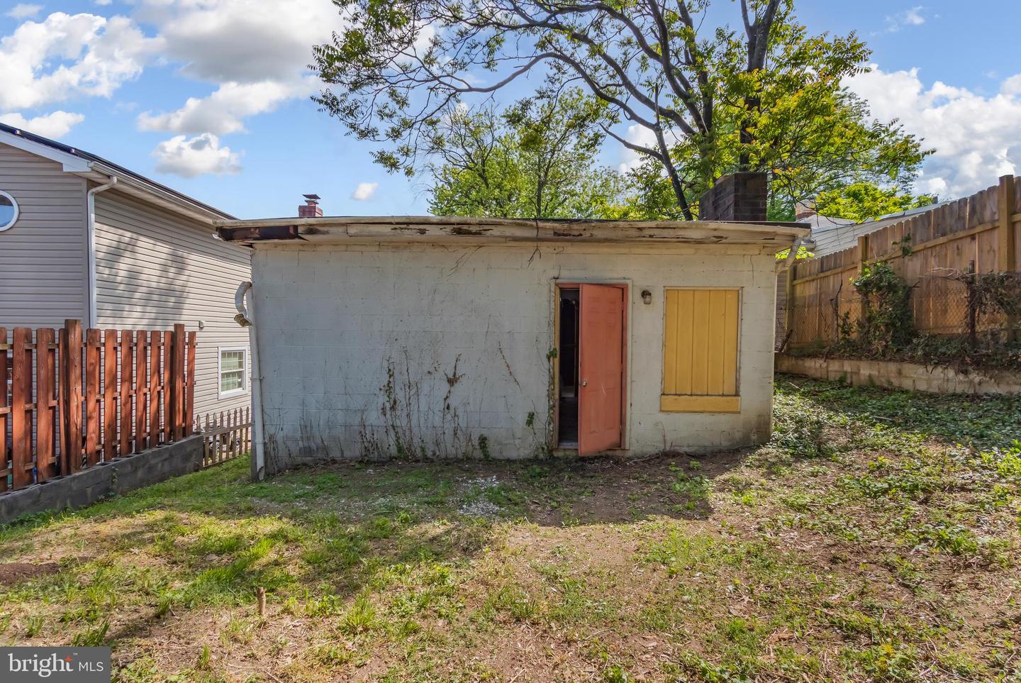 4530 Dix St Ne Property Photo 19
