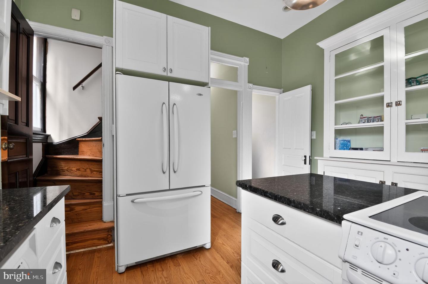1319 Massachusetts Se Property Photo 5