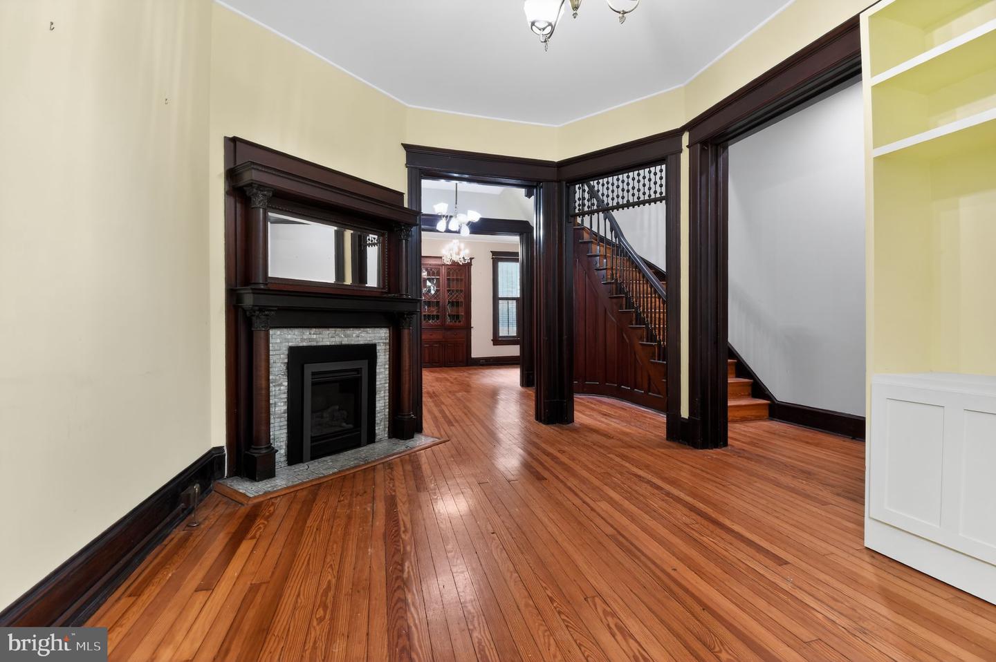 1319 Massachusetts Se Property Photo 8