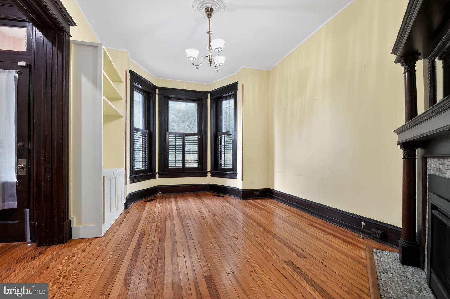 1319 Massachusetts Se Property Photo 9