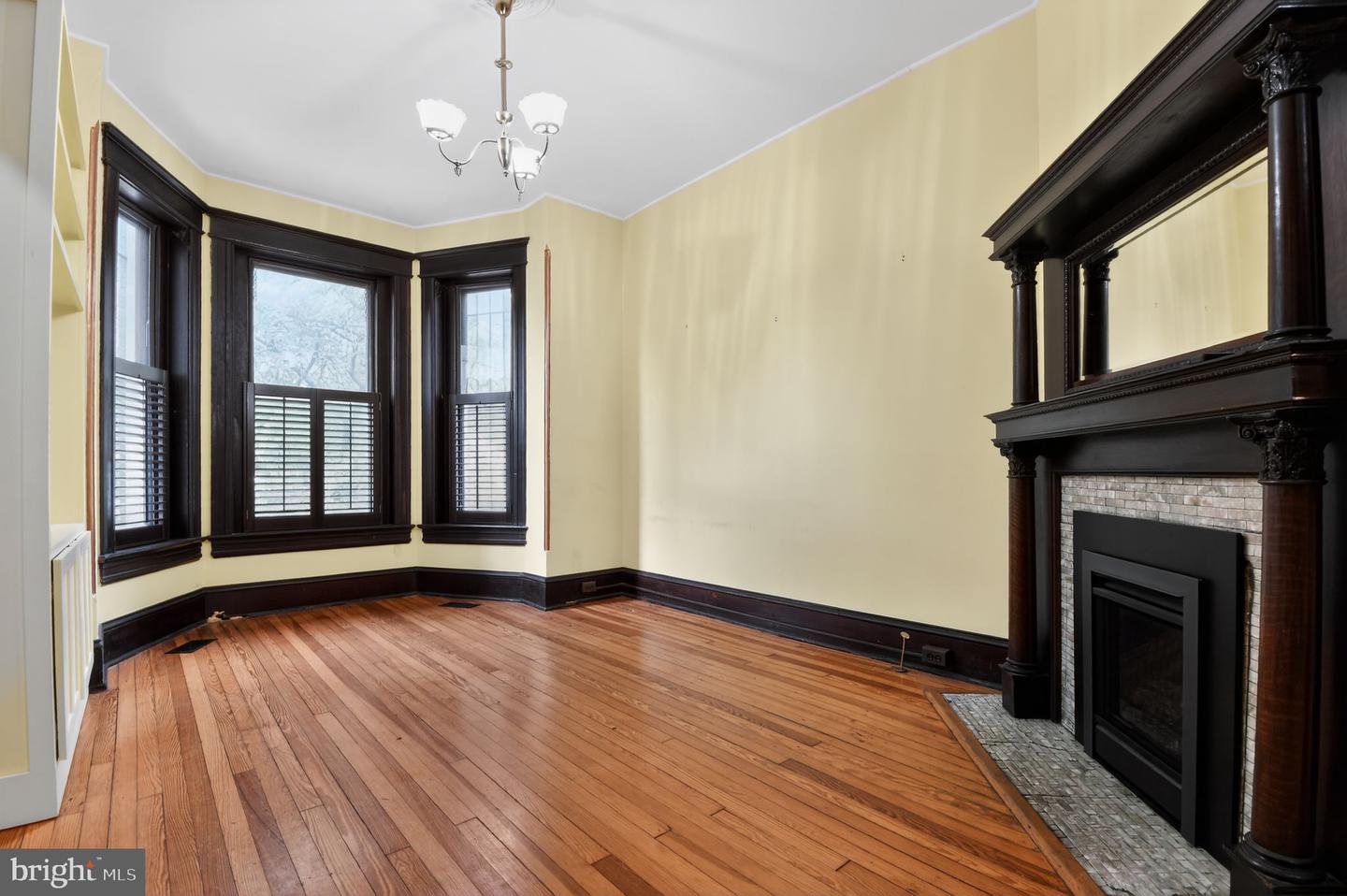 1319 Massachusetts Se Property Photo 10