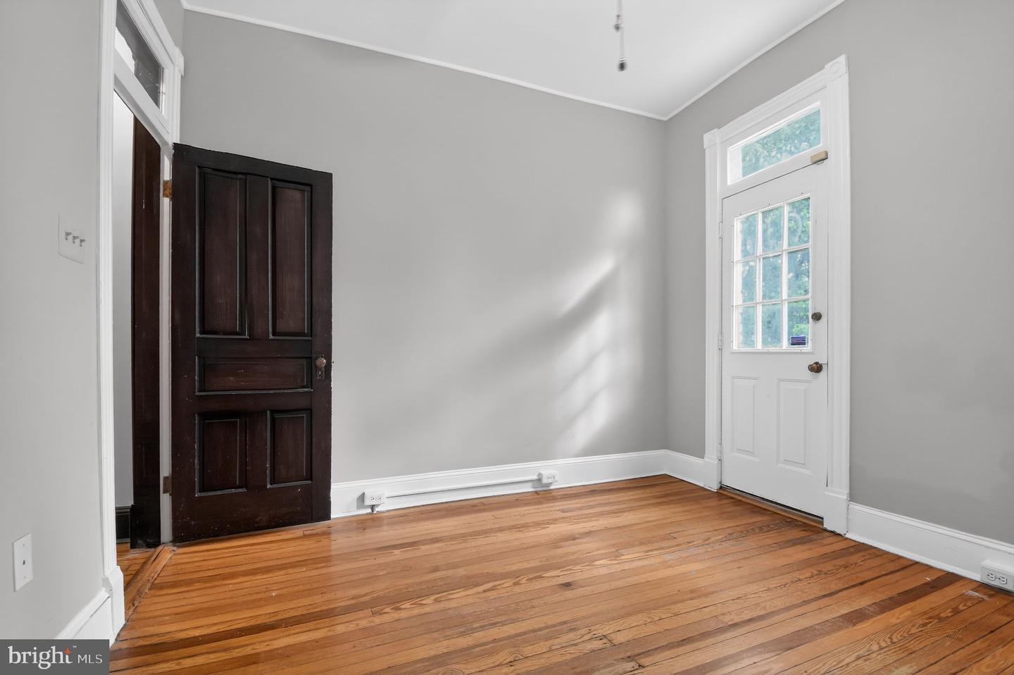 1319 Massachusetts Se Property Photo 16