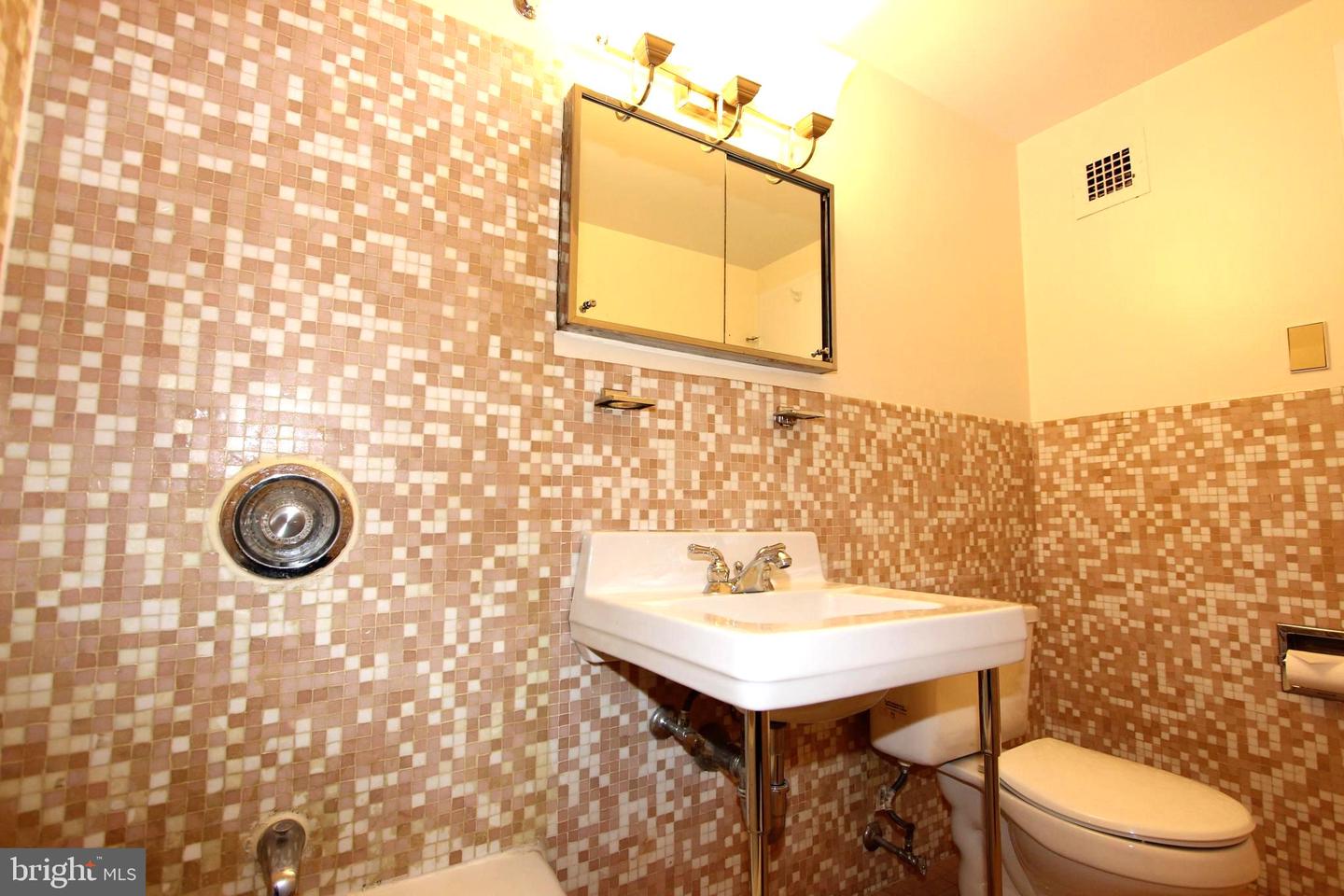 730 24th Nw #308 Property Photo 8