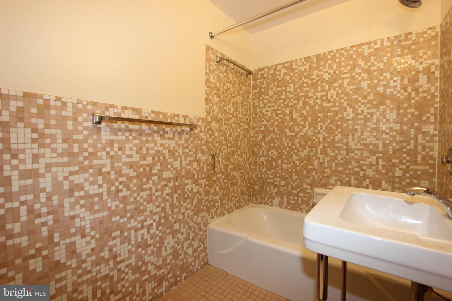 730 24th Nw #308 Property Photo 9