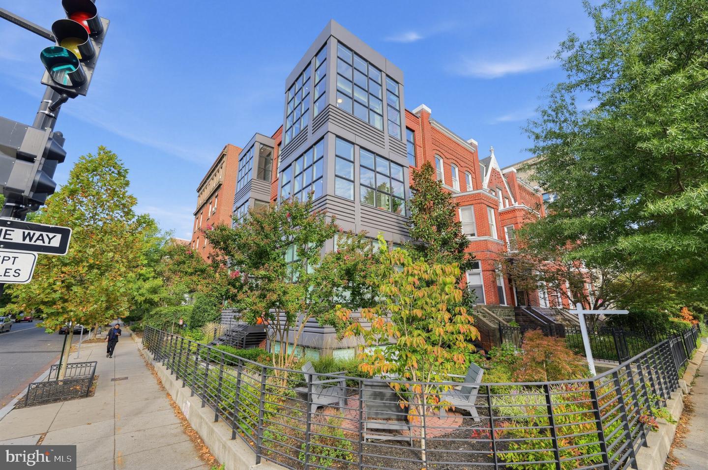 1500 17th St Nw #b Property Photo 2
