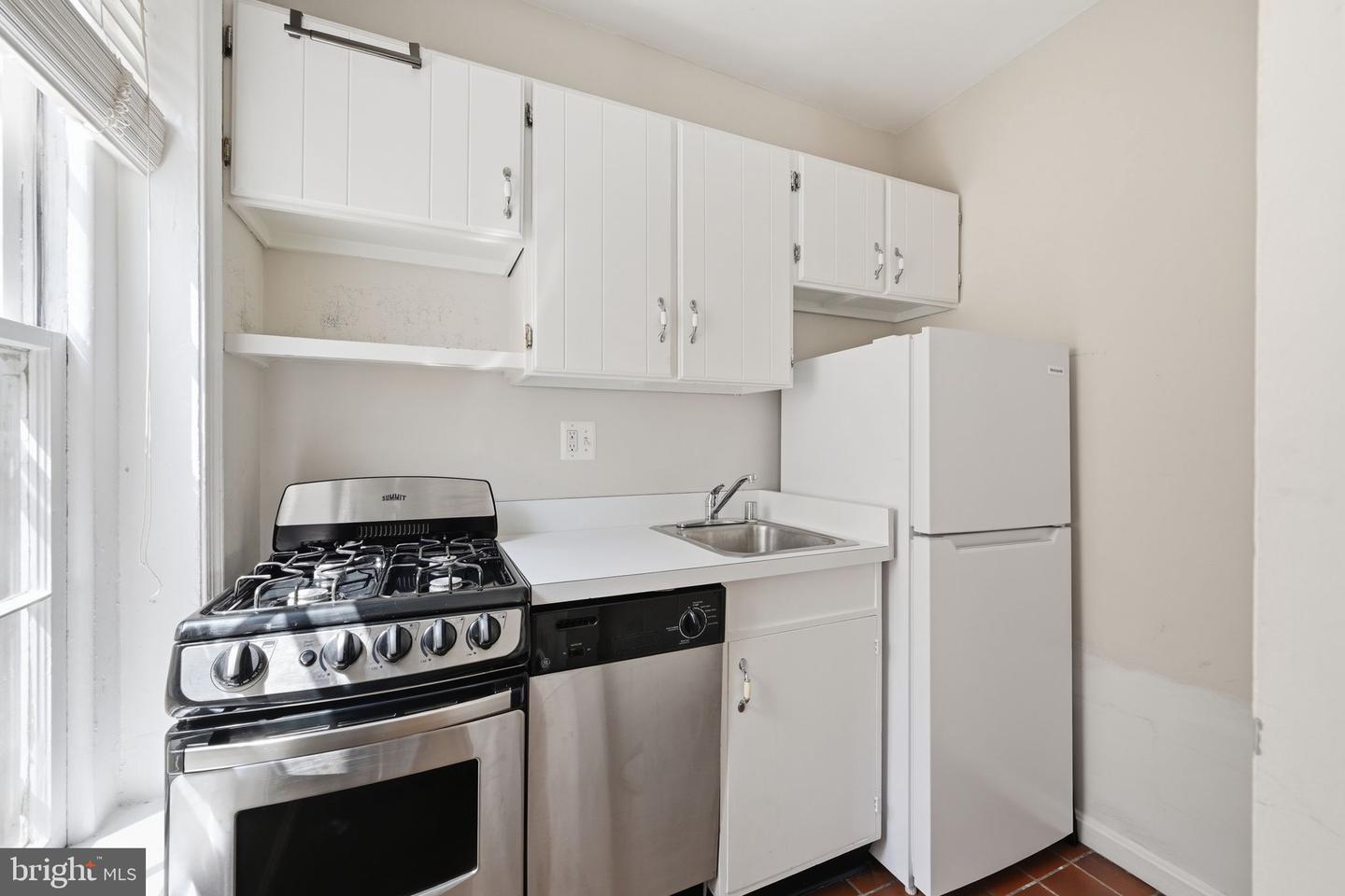 117 E St Se #302 Property Photo 5