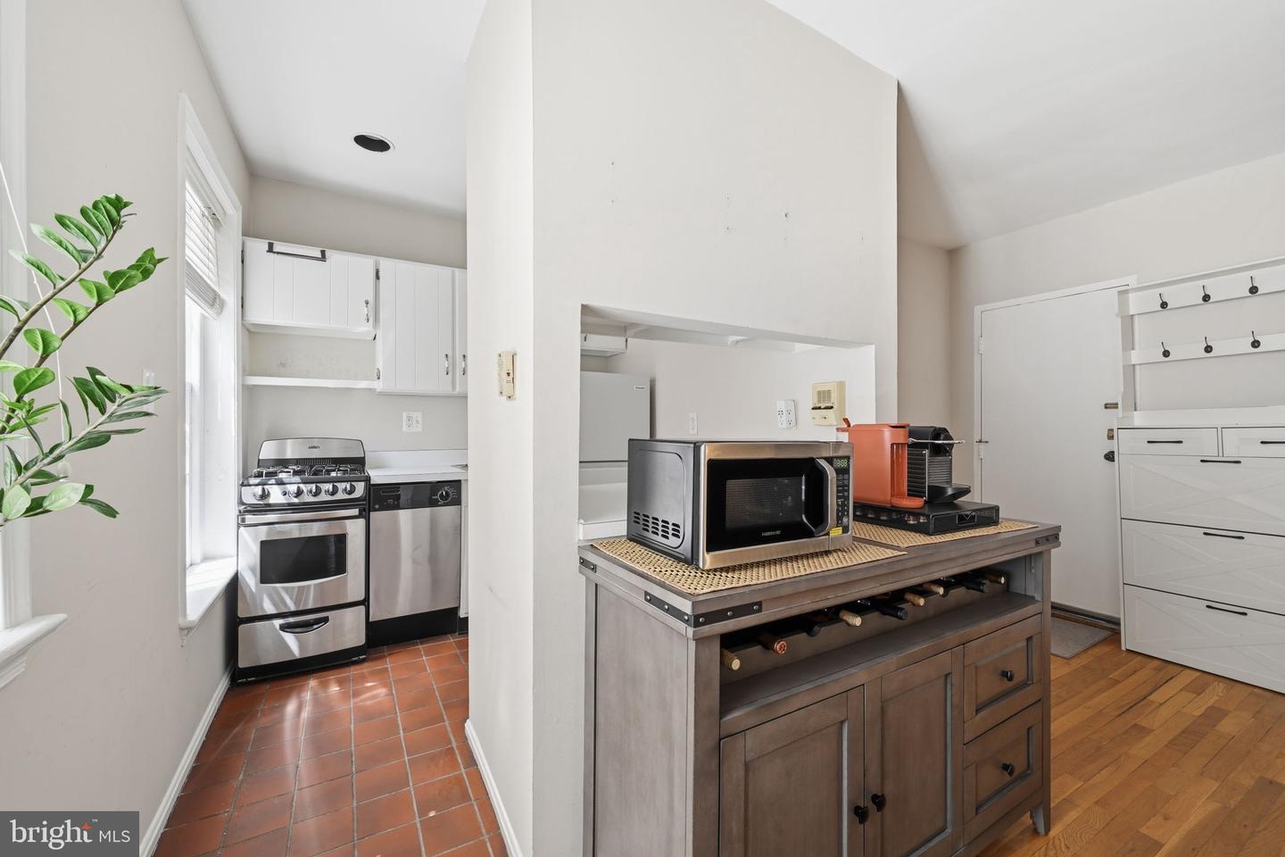 117 E St Se #302 Property Photo 7