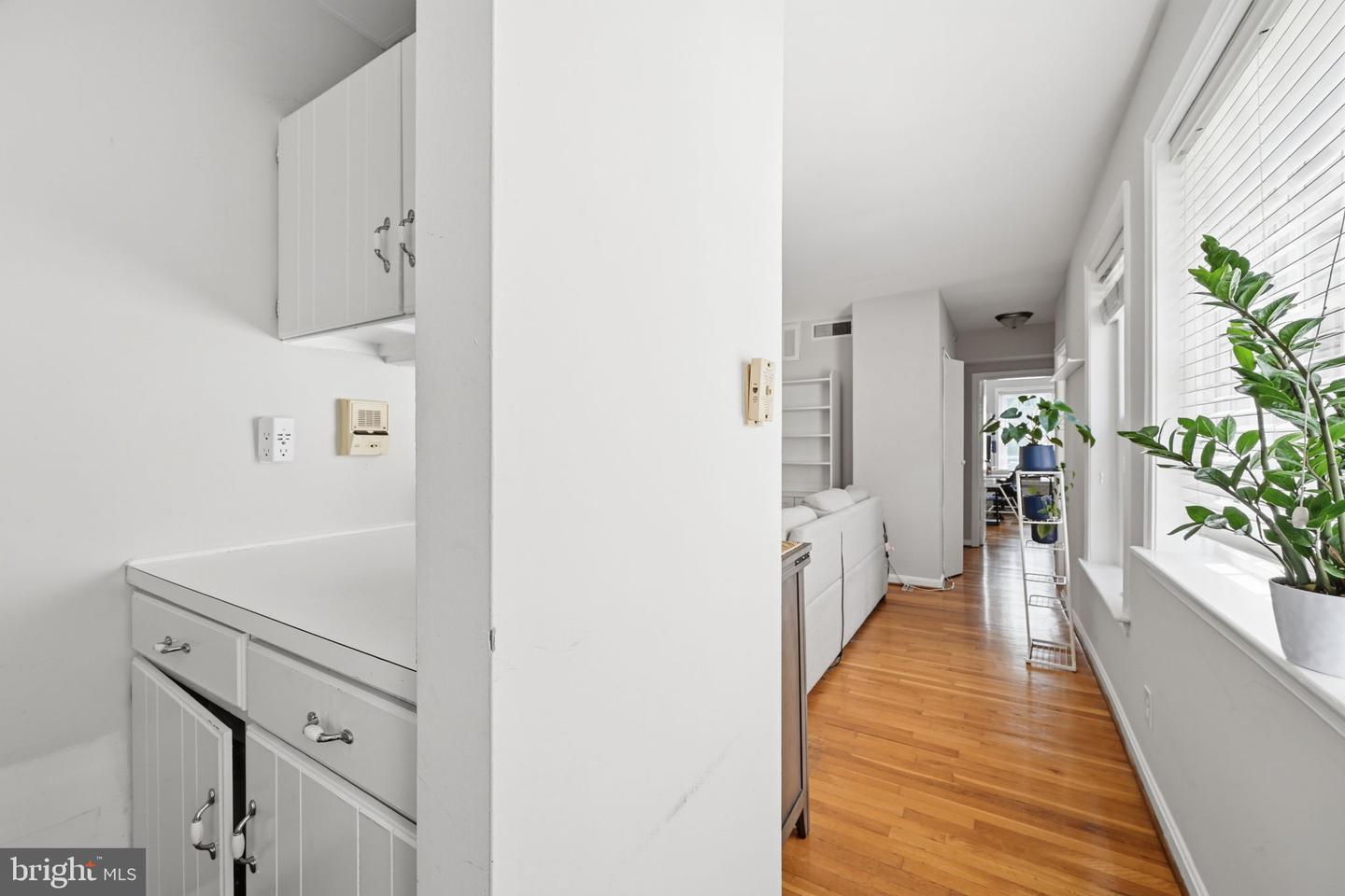 117 E St Se #302 Property Photo 8