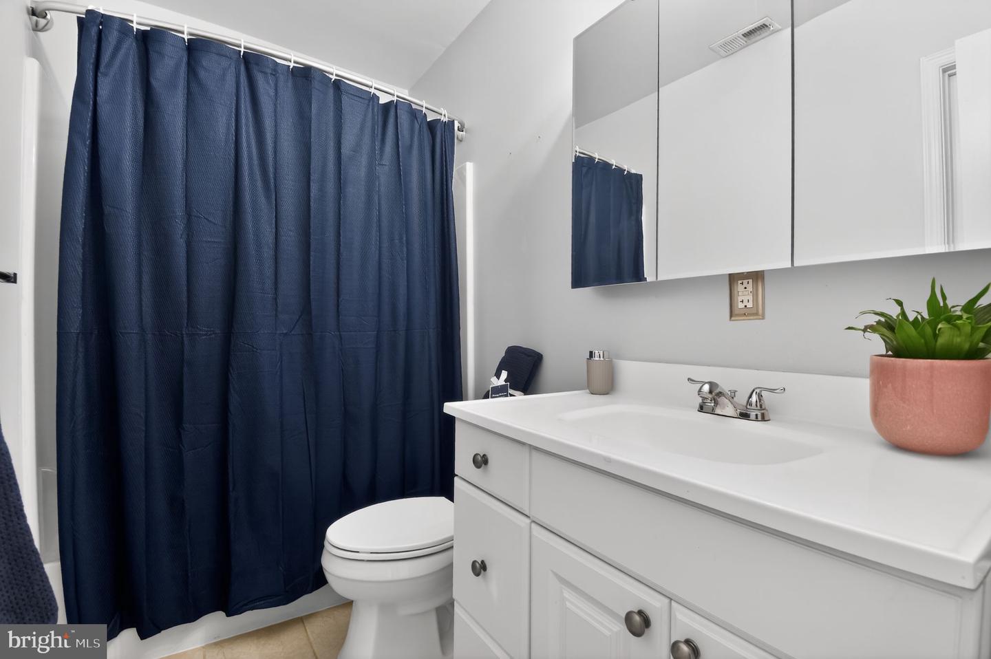 1227 Meigs Pl Ne #c Property Photo 16