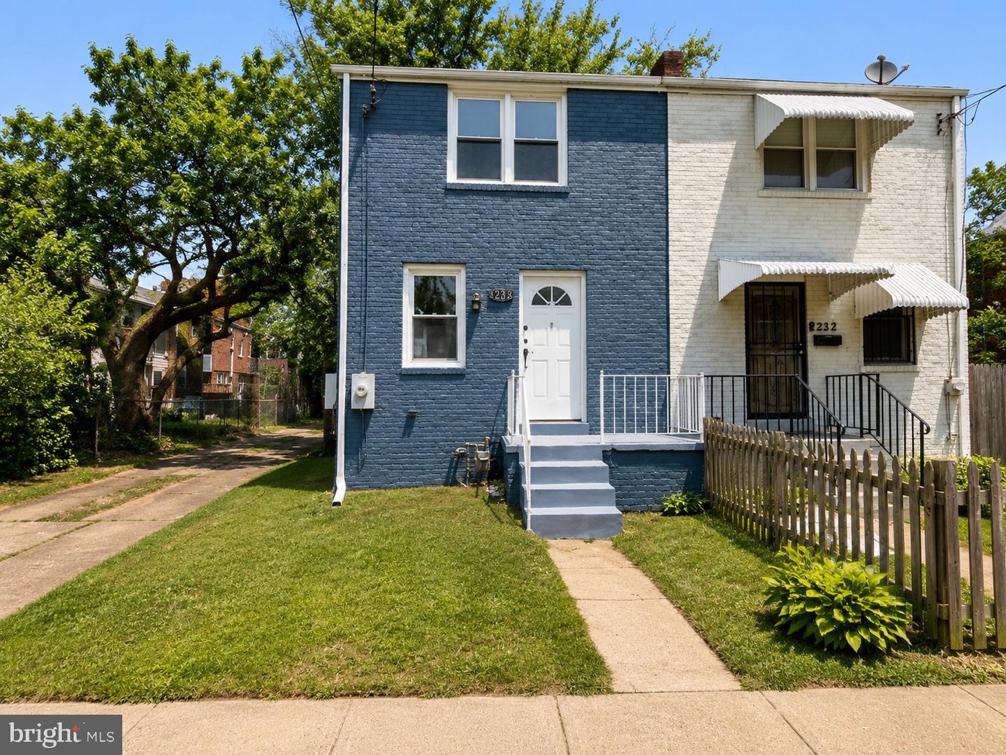 210 62nd St Ne Property Photo 1