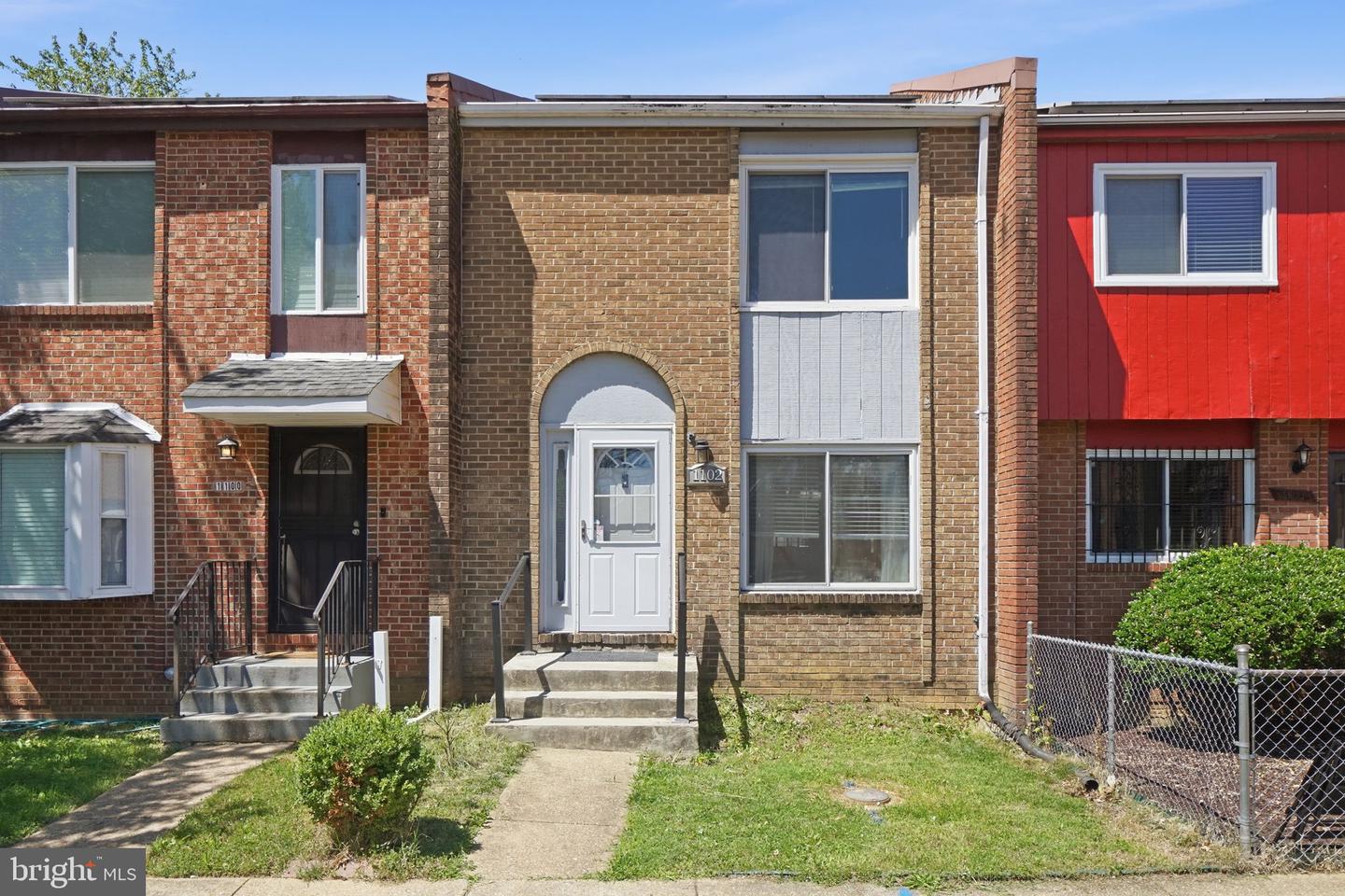 1102 BARNABY TER SE Property Photo 1