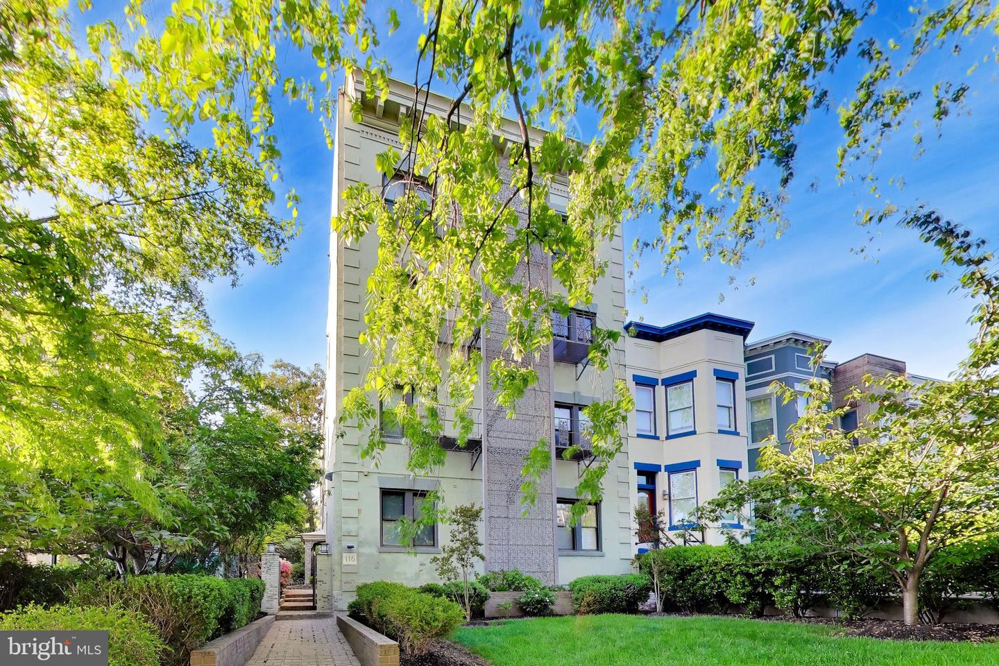 116 N CAROLINA AVE SE #204