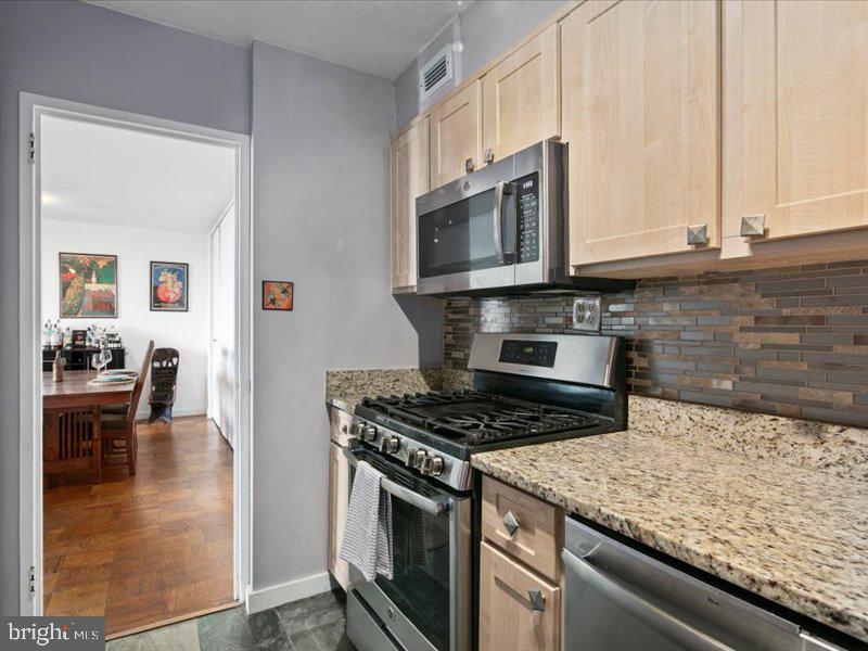 1245 4th St Sw #e707 Property Photo 15