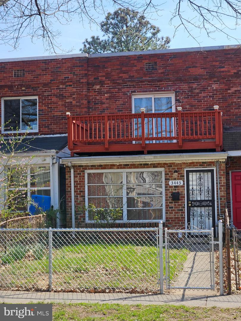3443 Clay St Ne Property Photo 6