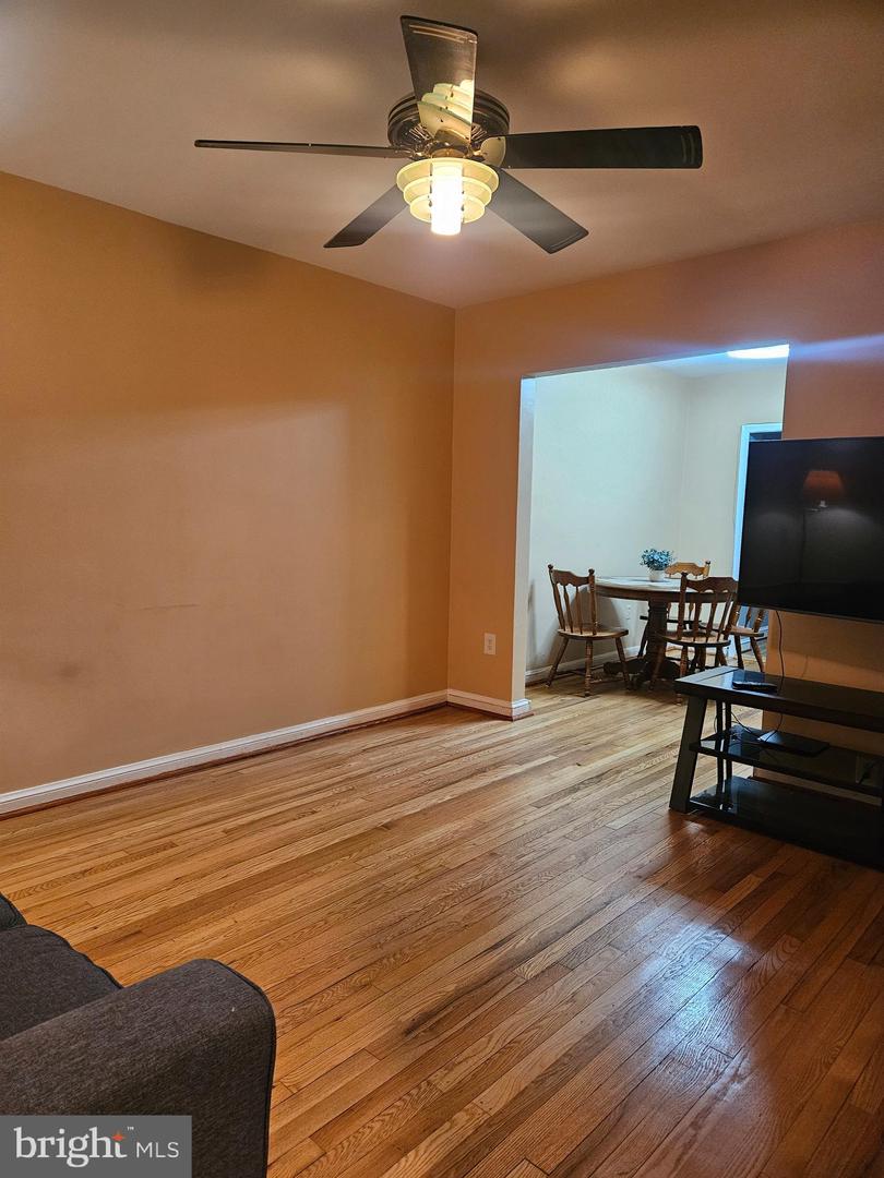 3443 Clay St Ne Property Photo 13