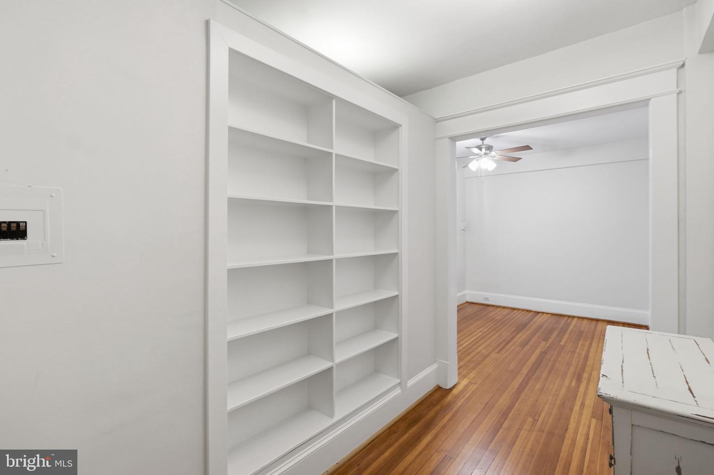 1736 Columbia Rd Nw #307 Property Photo 4