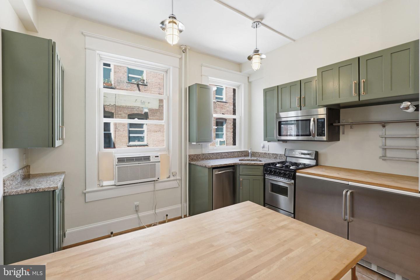 1736 Columbia Rd Nw #307 Property Photo 10