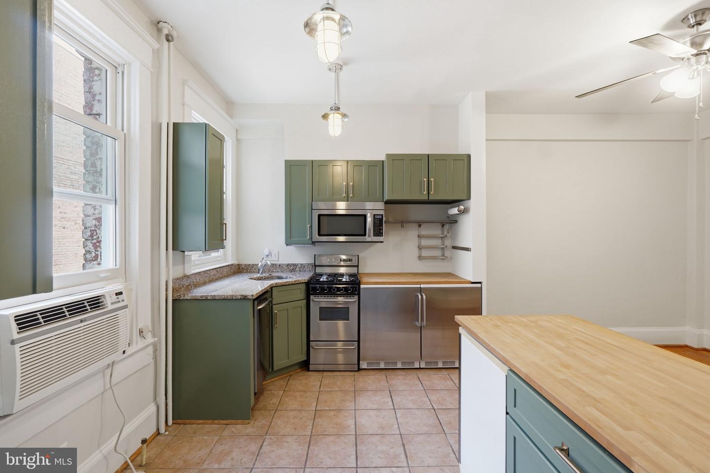 1736 Columbia Rd Nw #307 Property Photo 12