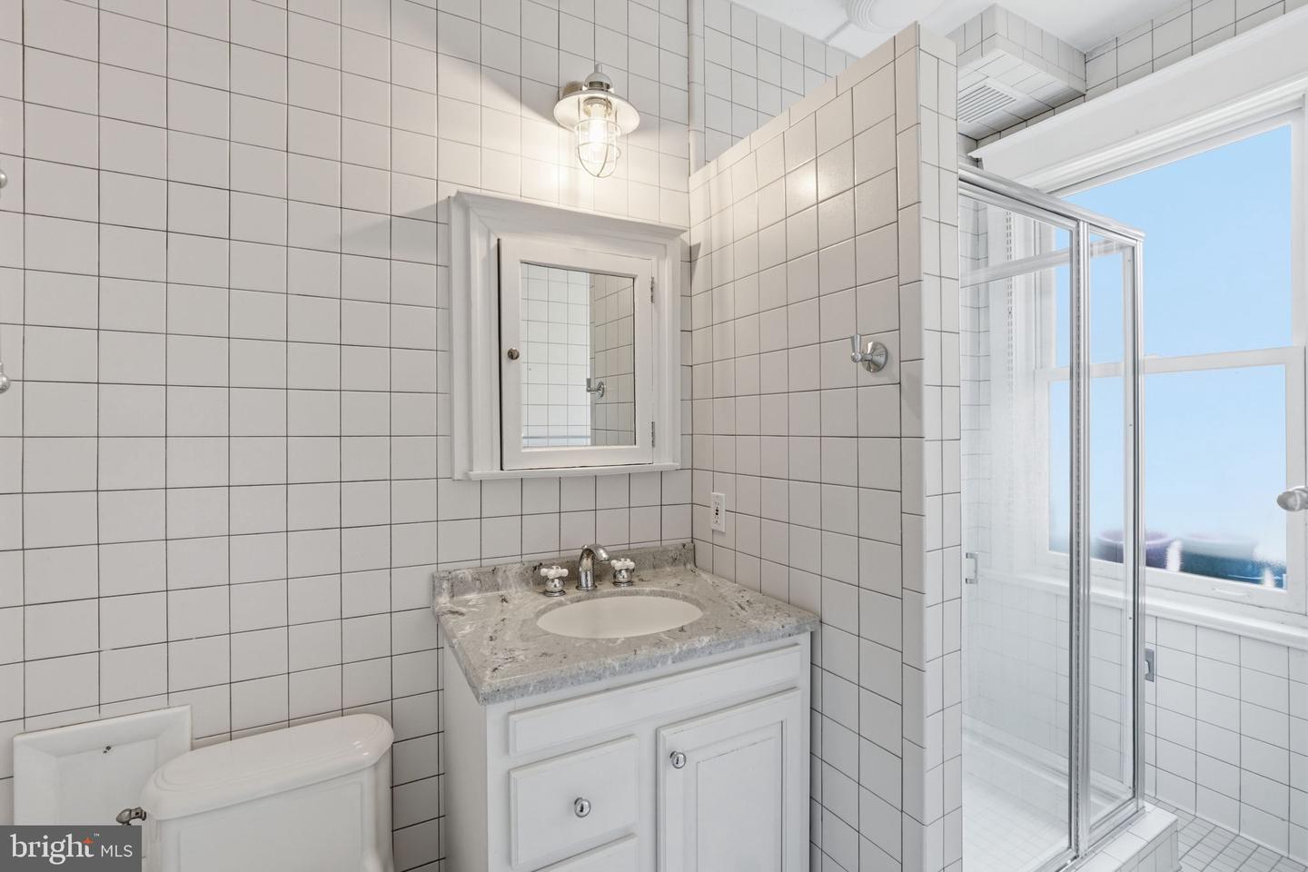 1736 Columbia Rd Nw #307 Property Photo 23