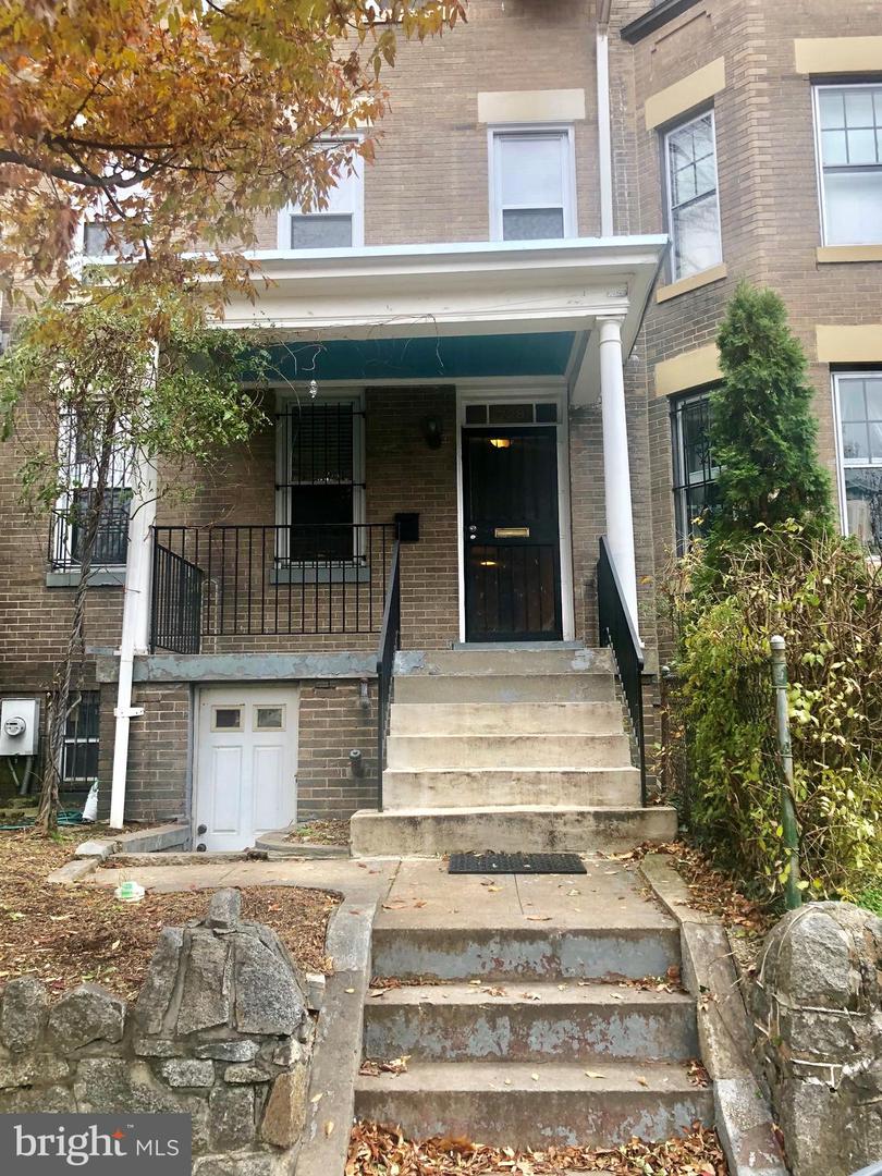 728 ROCK CREEK CHURCH RD NW Property Photo 1