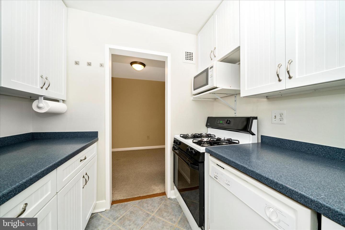 2400 Nw 41st St Nw #403 Property Photo 15