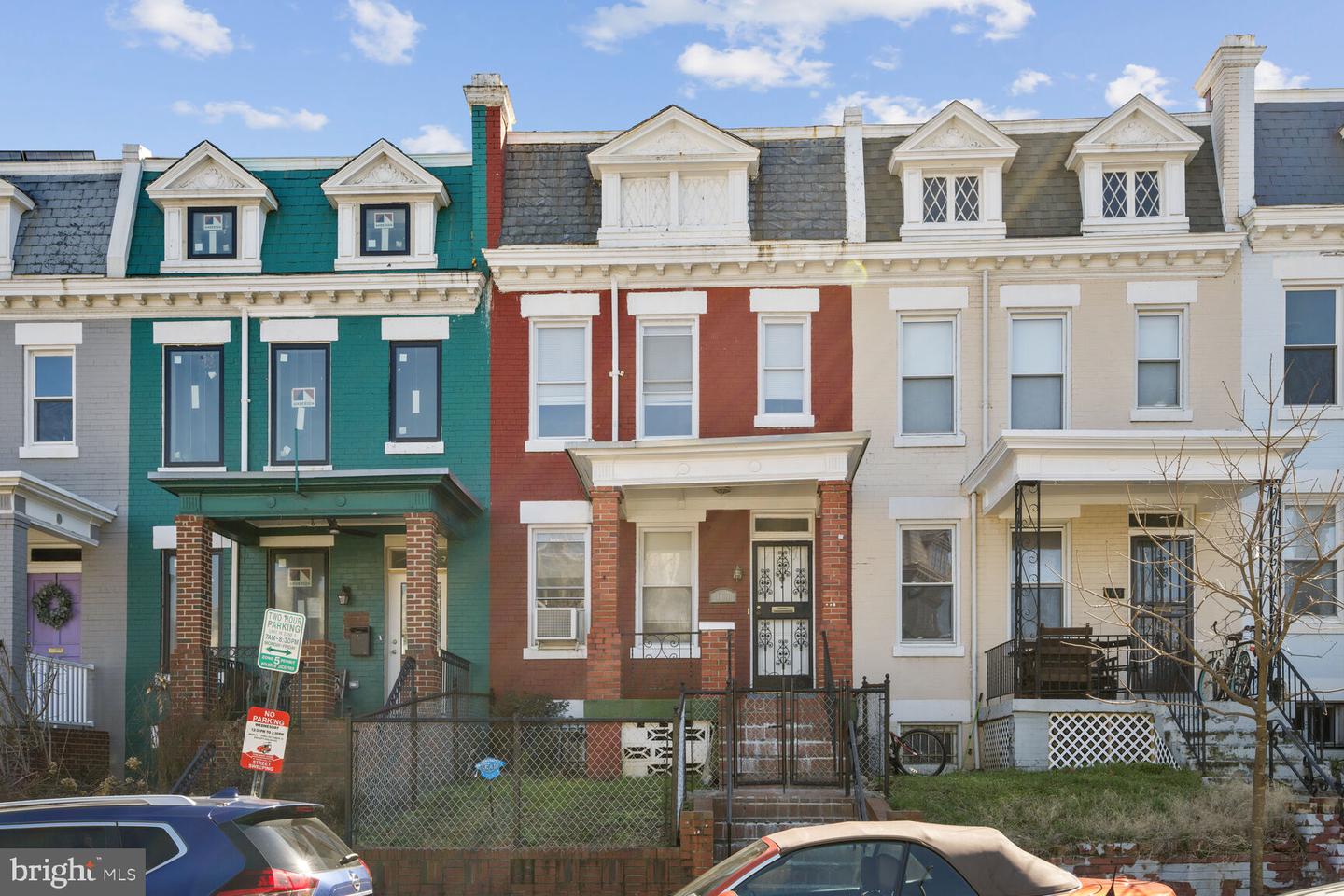 167 V St Ne Property Photo 1