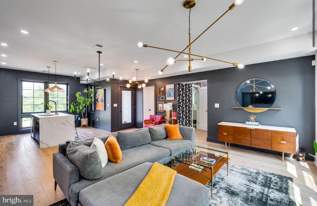 1323 Shepherd St Ne Property Photo 5
