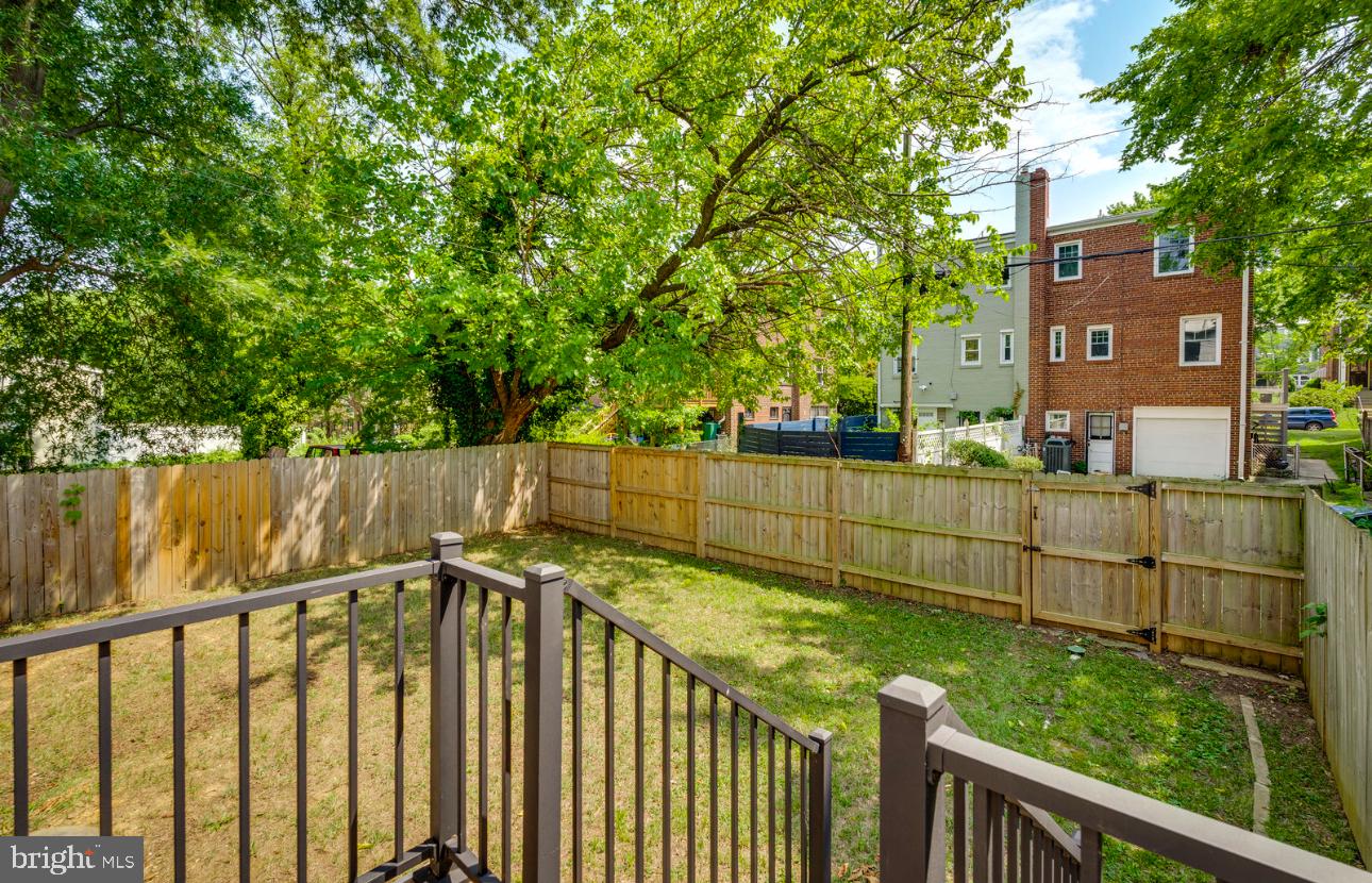 1323 Shepherd St Ne Property Photo 31