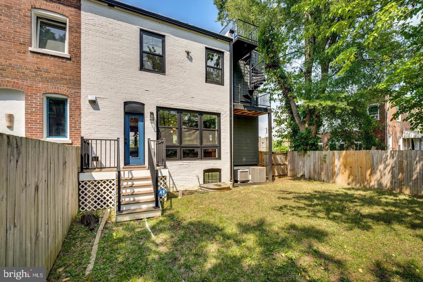 1323 Shepherd St Ne Property Photo 40