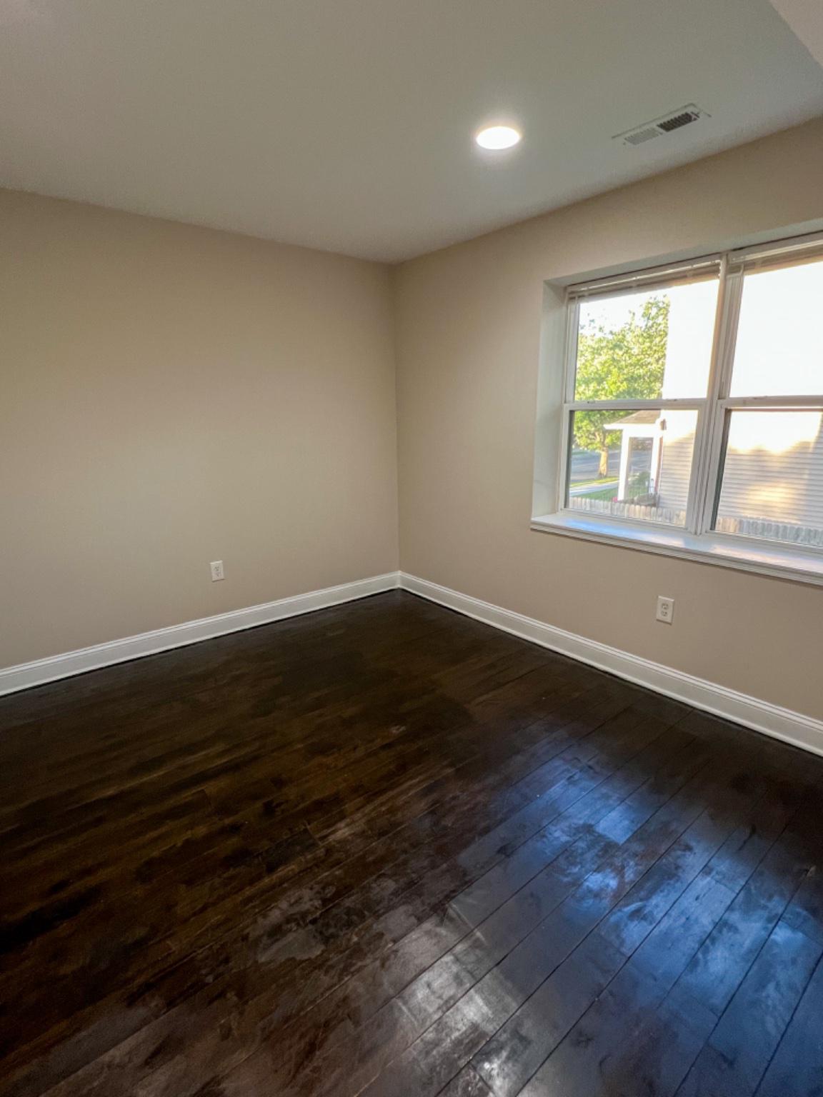 5501 Foote St Ne Property Photo 8