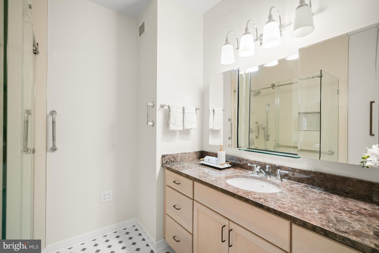 4101 Cathedral Ave Nw #504 Property Photo 16