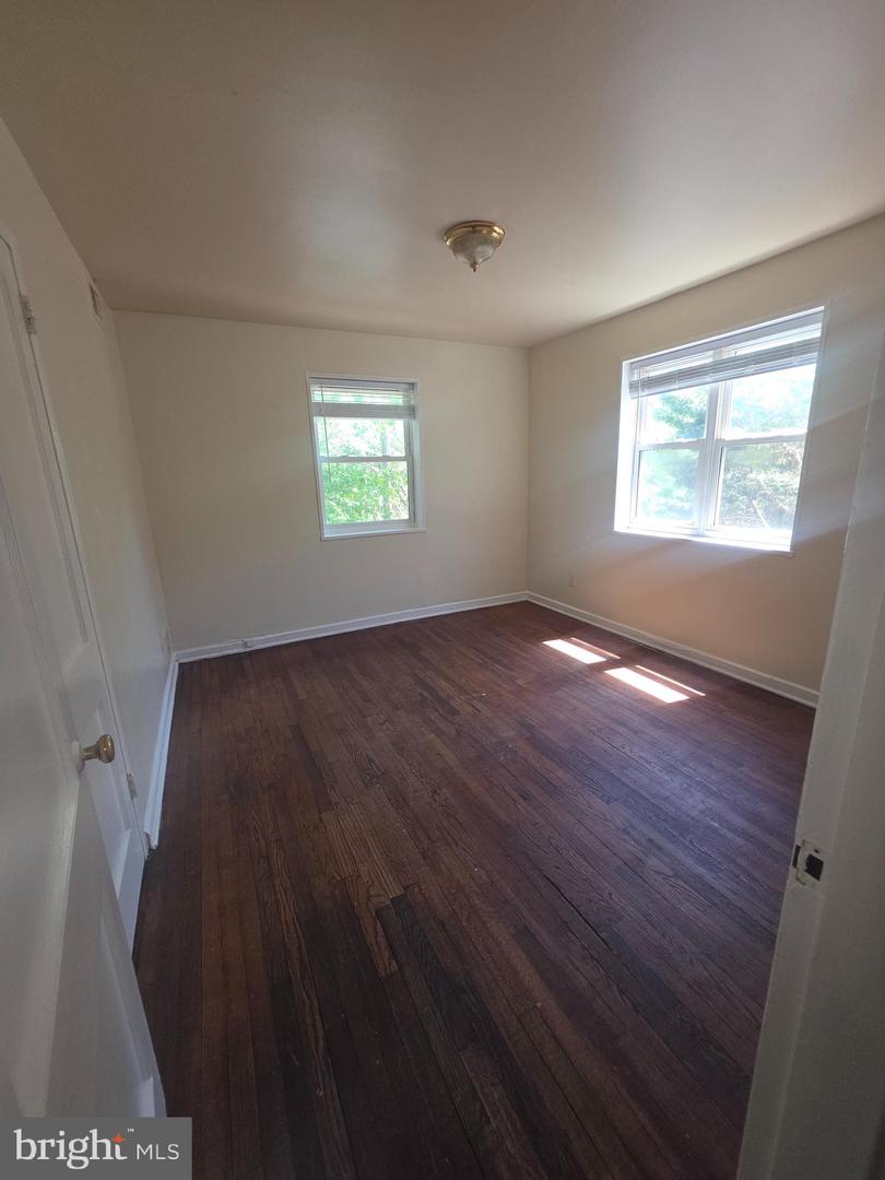 3747 1st St Se Property Photo 3