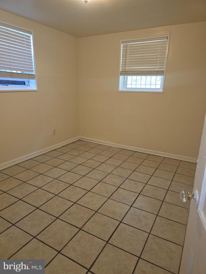 3747 1st St Se Property Photo 5