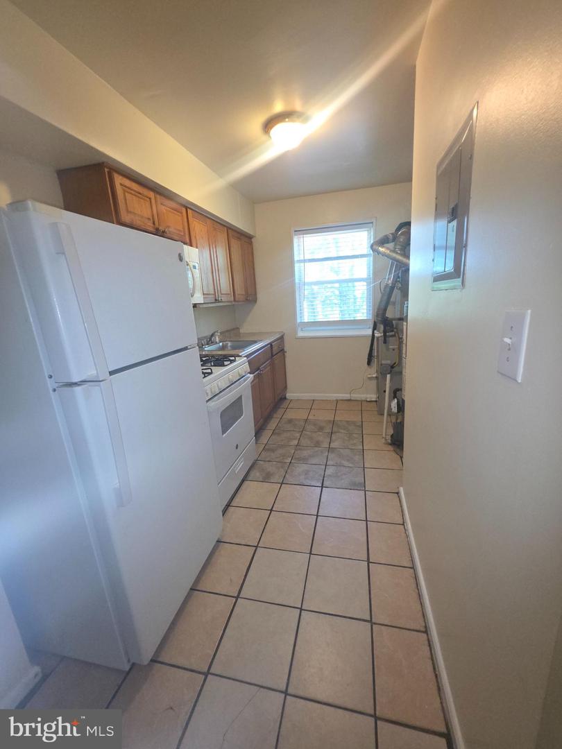 3747 1st St Se Property Photo 8