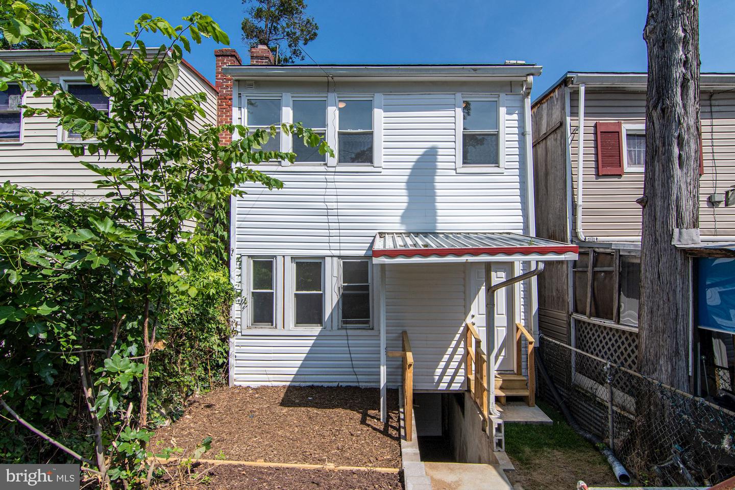 2413 Minnesota Ave Se Property Photo 4