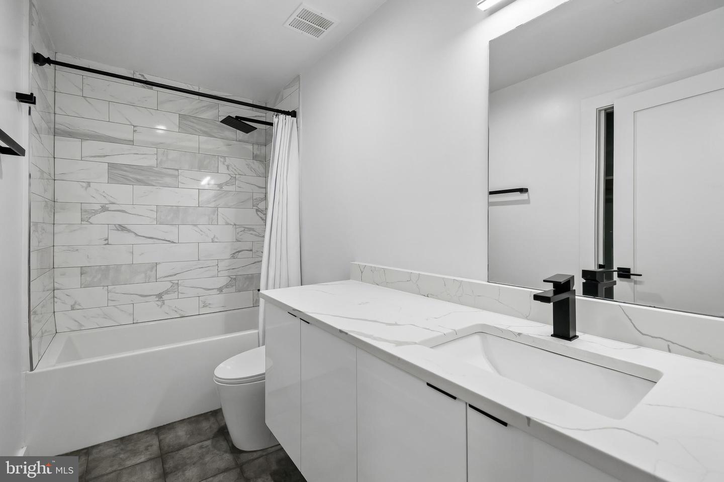 1019 17th Pl Ne #103 Property Photo 13