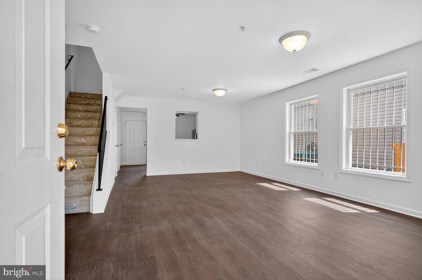 227 54th St Ne Property Photo 9