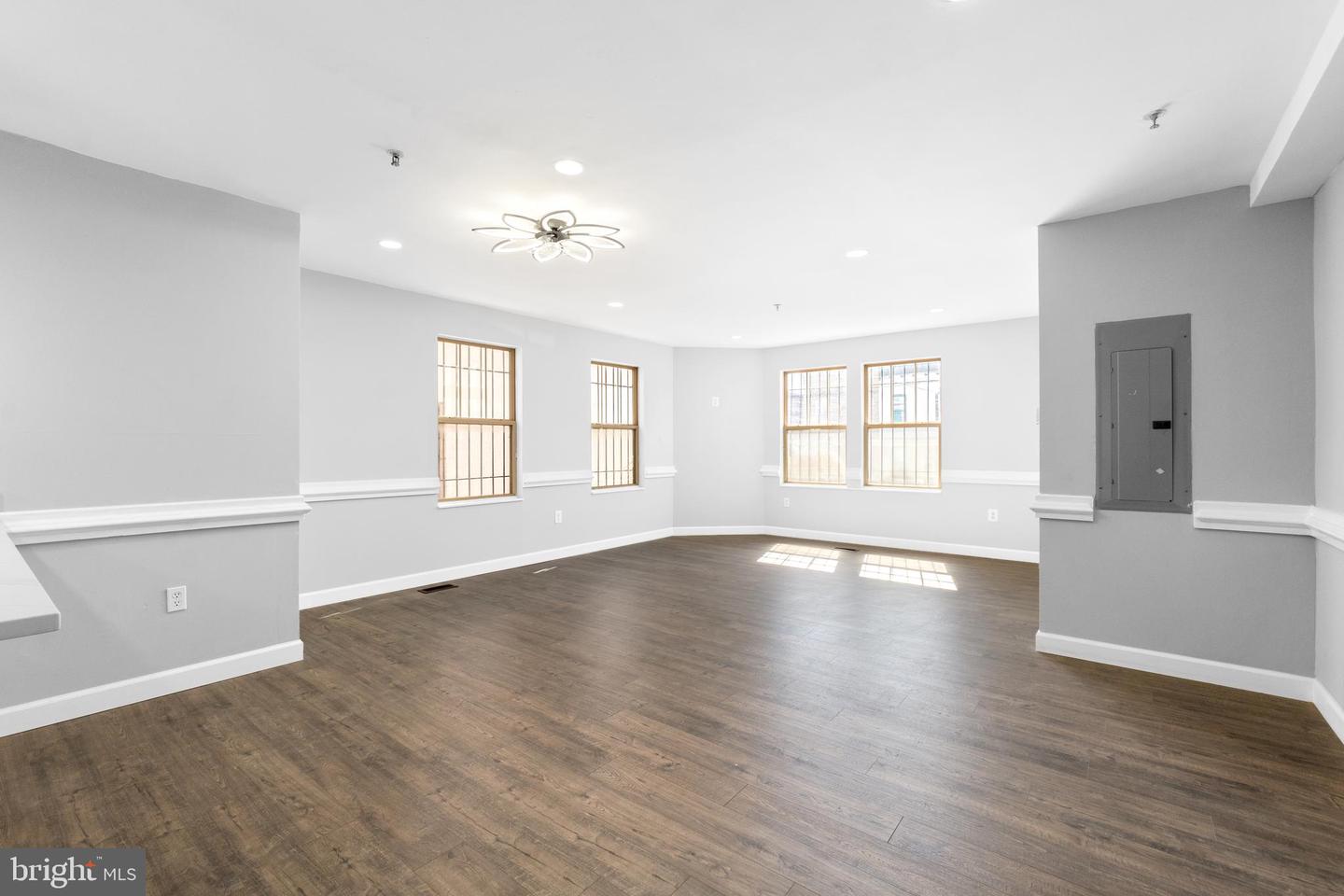 1829 Providence St Ne #unit B Property Photo 7