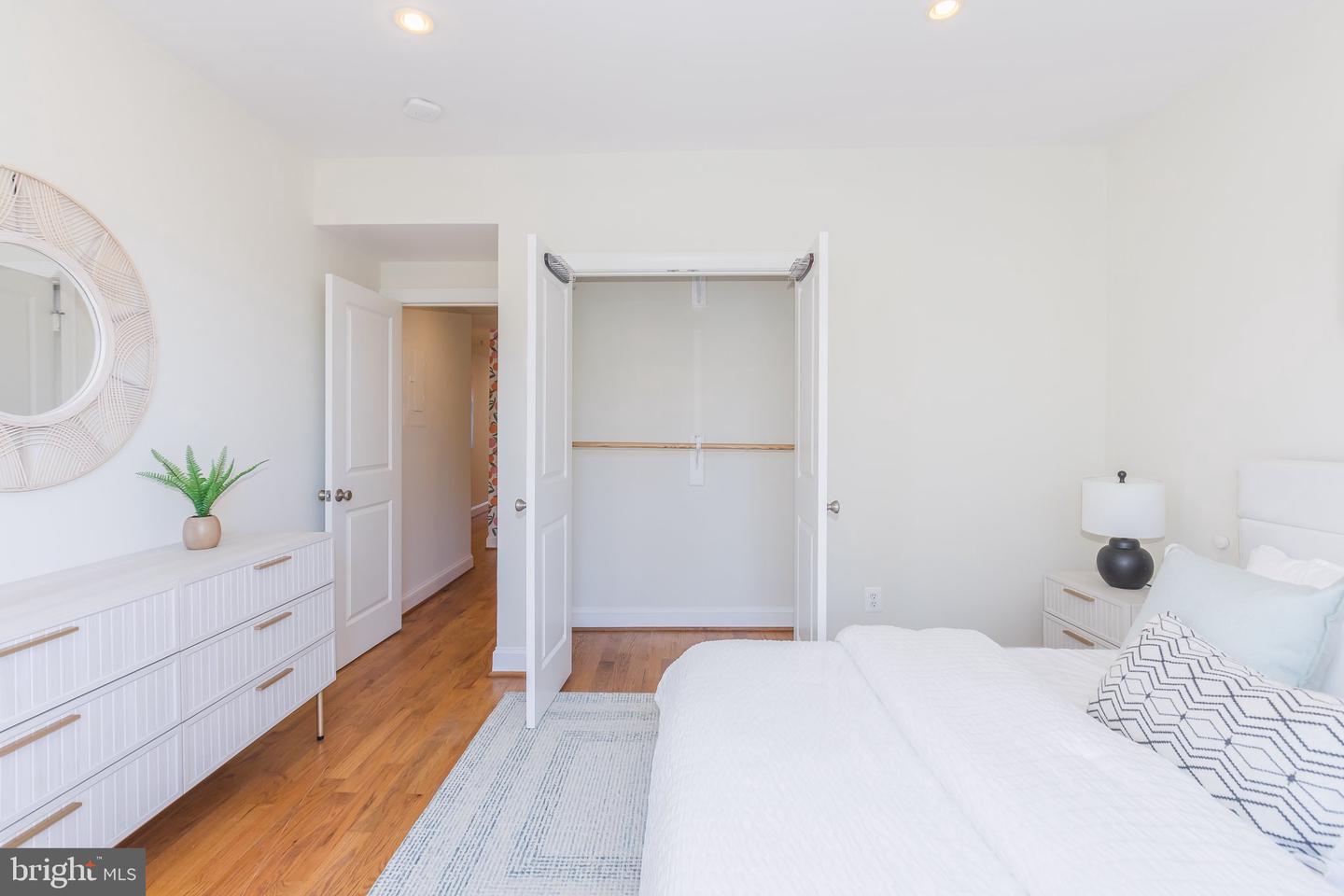 1116 C St Ne #202 Property Photo 18