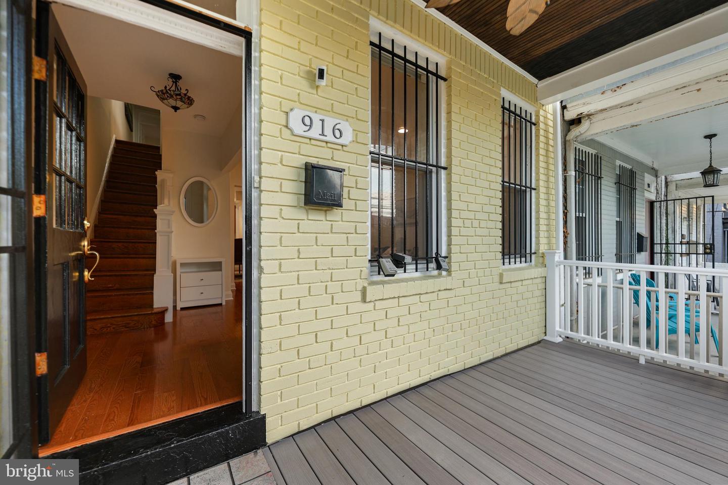 916 Shepherd St Nw Property Photo 4