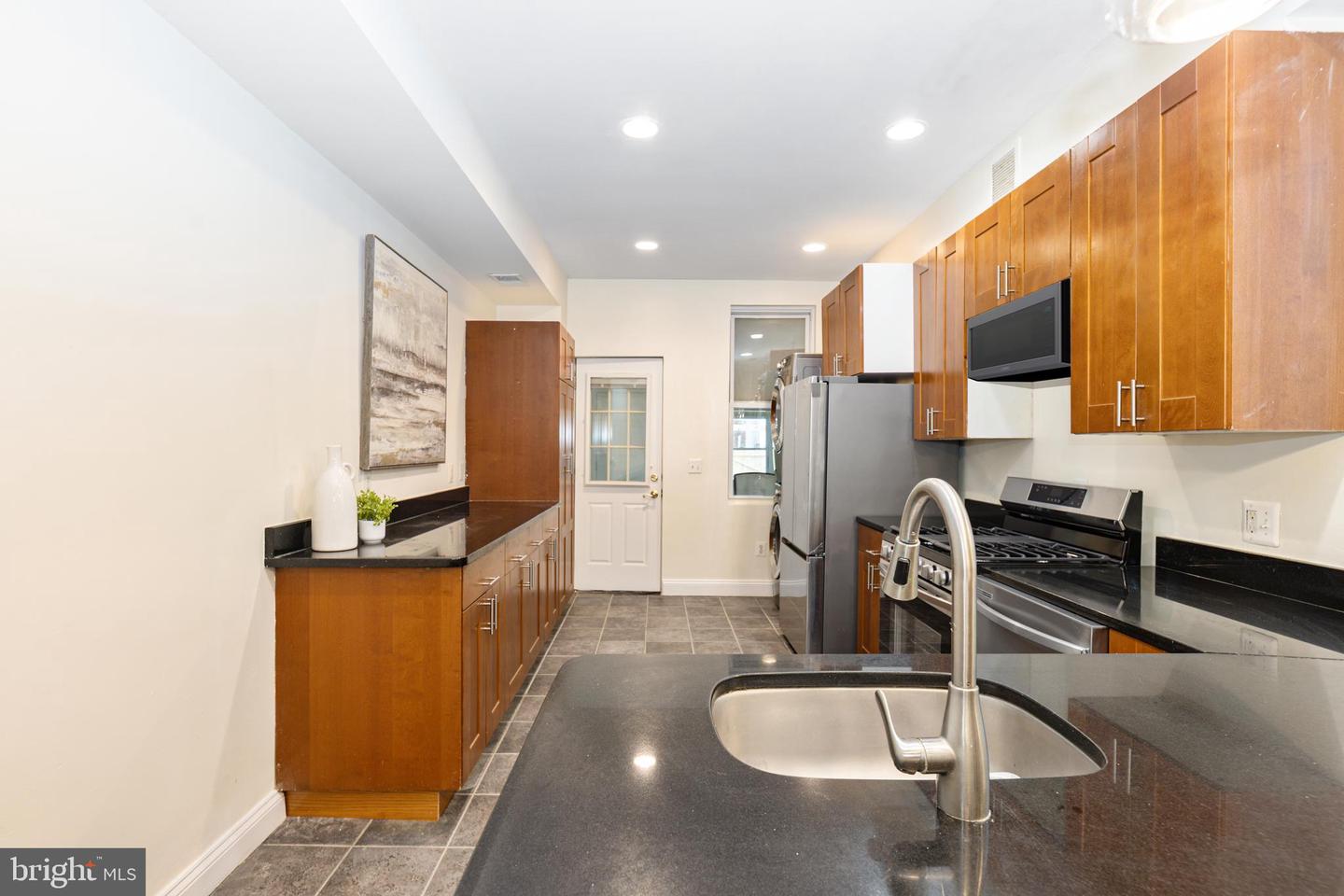 916 Shepherd St Nw Property Photo 15