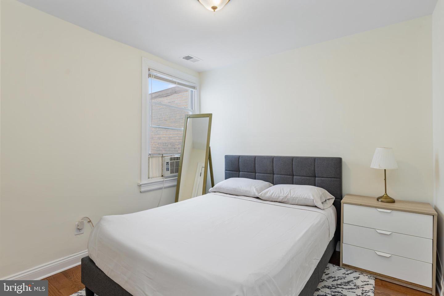 916 Shepherd St Nw Property Photo 26