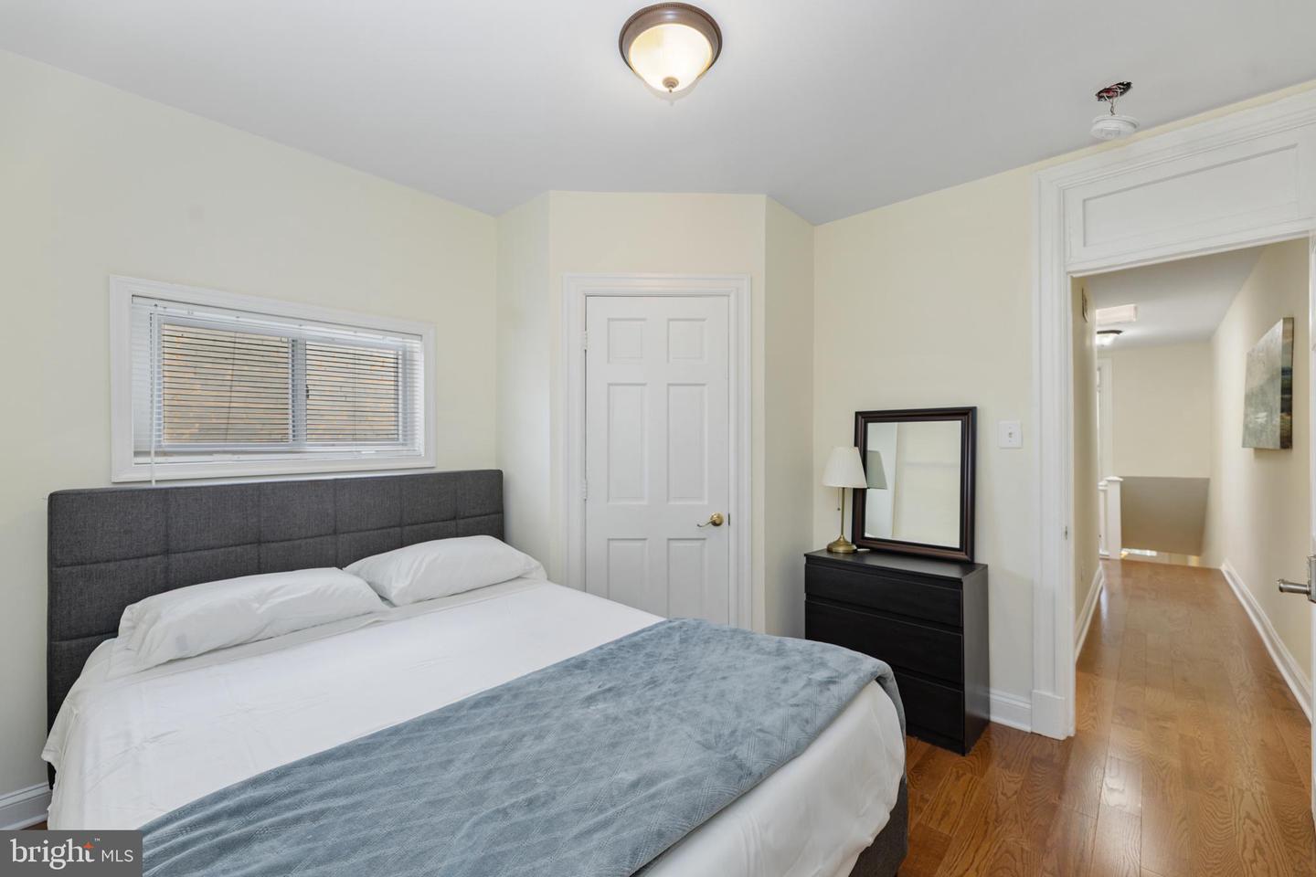916 Shepherd St Nw Property Photo 32