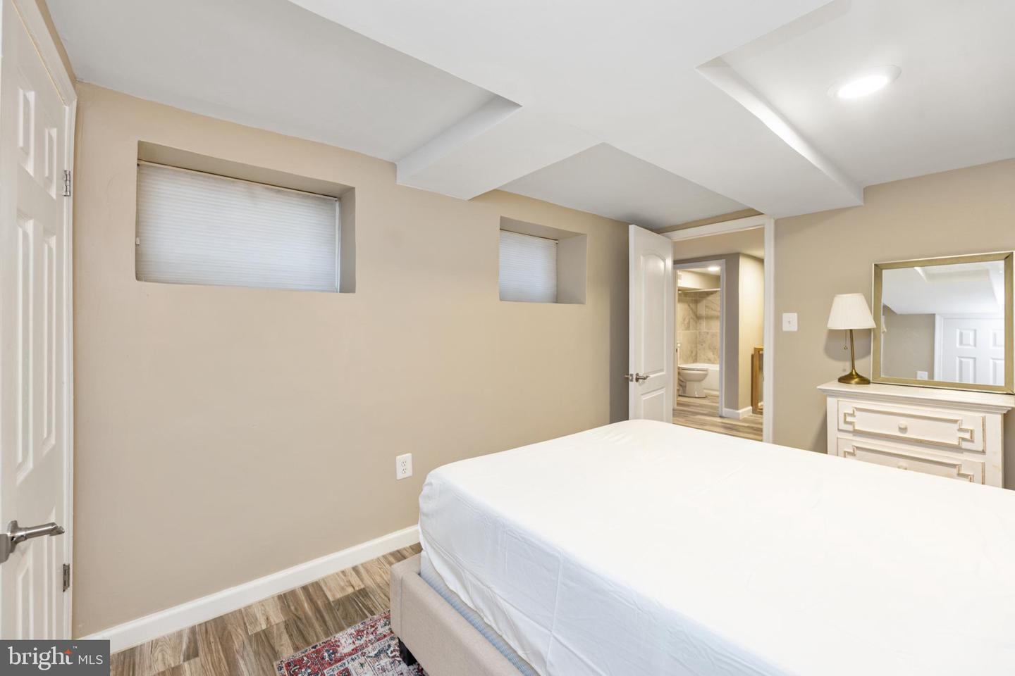 916 Shepherd St Nw Property Photo 47