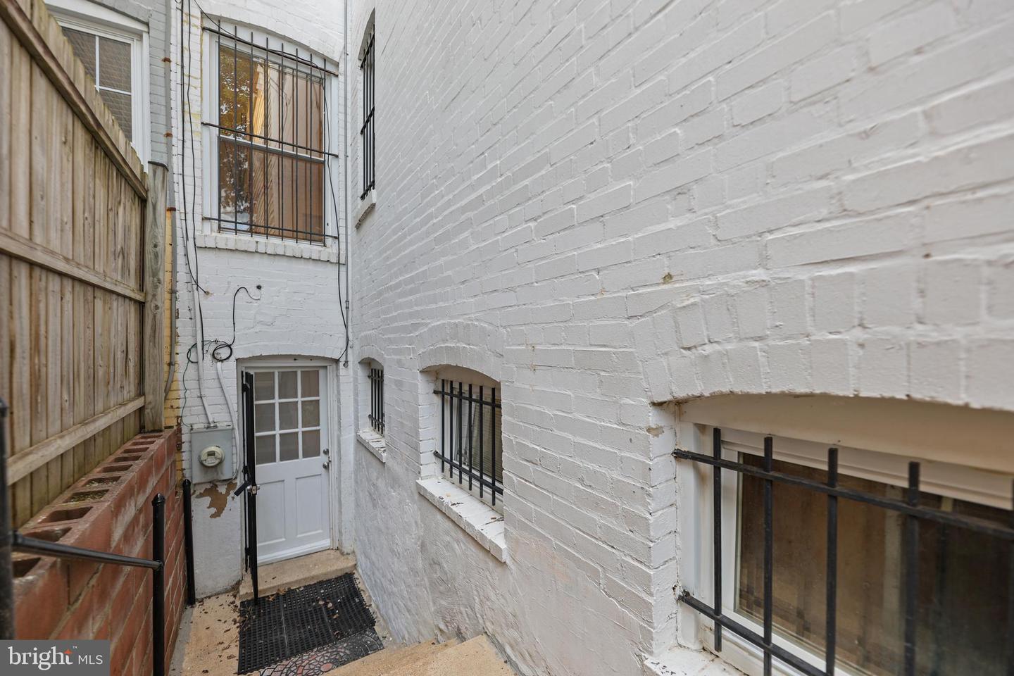 916 Shepherd St Nw Property Photo 49